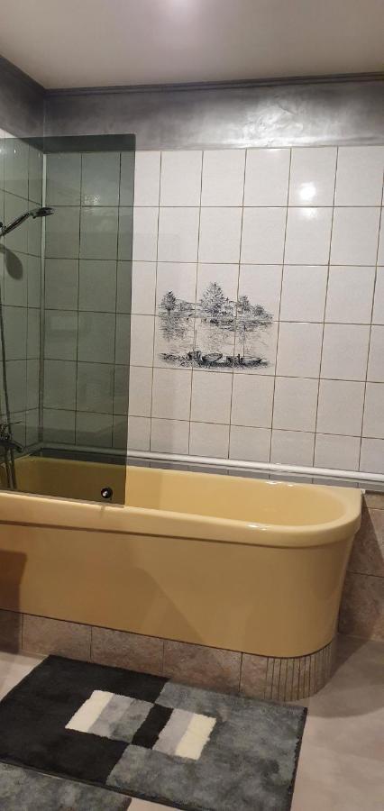 Bed and Breakfast Au Chambellan Ay-Champagne Exterior foto